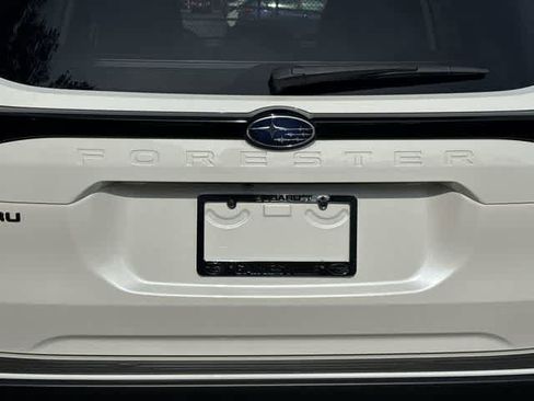 Certified 2025 Subaru Forester Premium AWD/4WD image 12