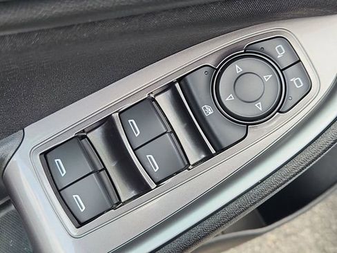 Used 2023 Chevrolet Malibu LS image 21