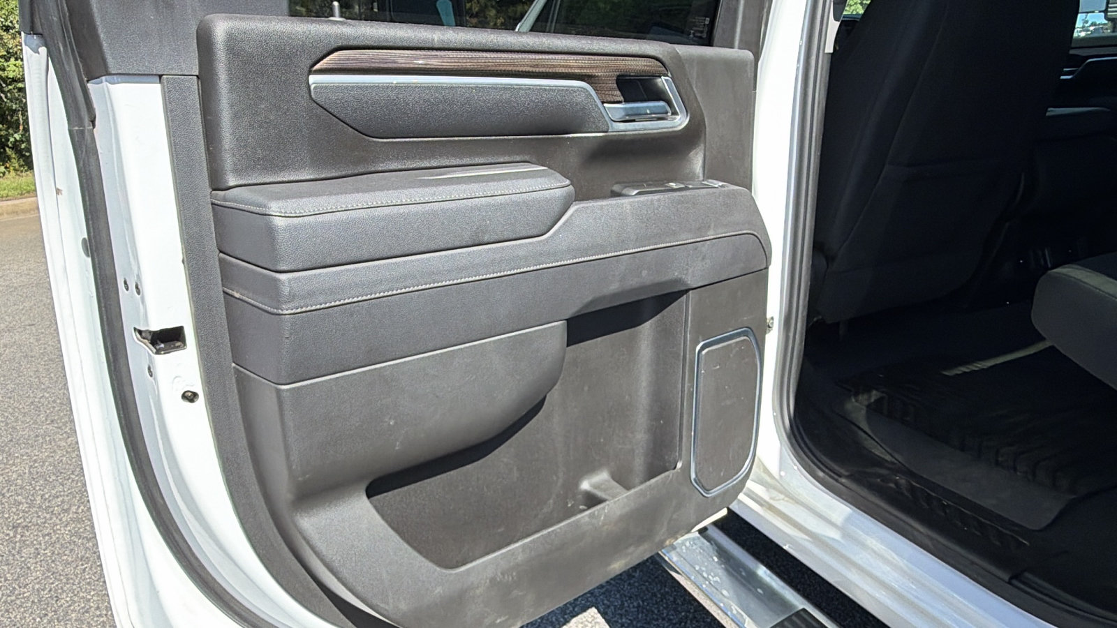 Used 2025 Chevrolet Silverado 2500 LT w/ Convenience Package AWD/4WD image 22