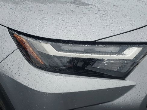 Used 2023 Toyota RAV4 XLE image 9