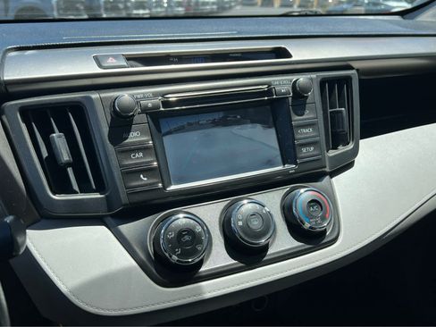 Used 2015 Toyota RAV4 LE FWD image 36