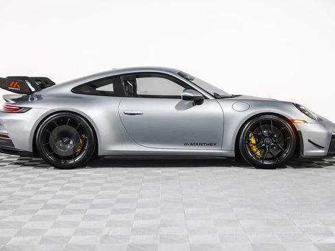 Used 2022 Porsche 911 GT3 RWD image 2