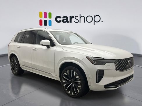 Used 2025 Volvo XC90 B6 Plus image 5