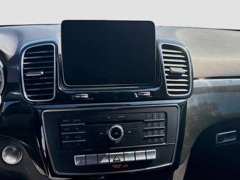 Used 2019 Mercedes-Benz GLE 400 4MATIC image 10