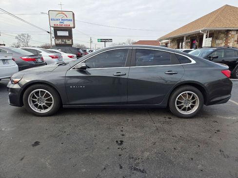 Used 2018 Chevrolet Malibu LT image 3