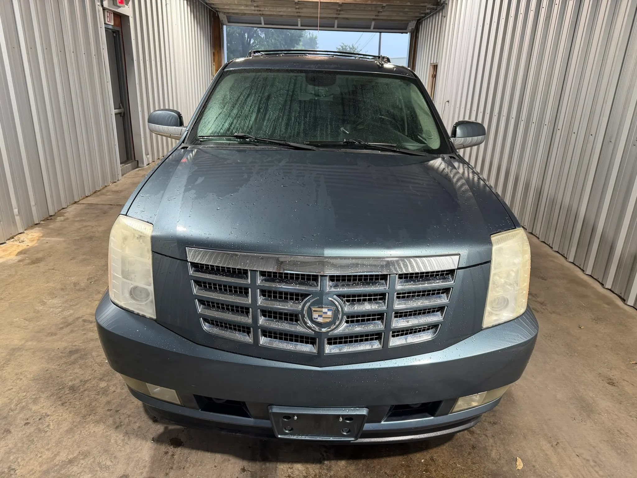 Used 2009 Cadillac Escalade 2WD image 3
