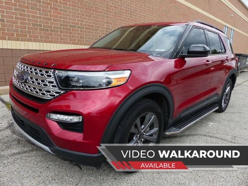 Used 2022 Ford Explorer XLT w/ Equipment Group 202A AWD/4WD image 1