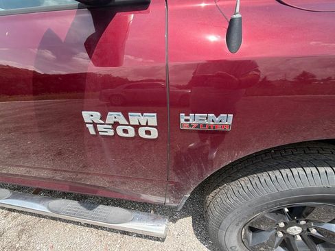 Used 2016 RAM 1500 Express AWD/4WD image 7