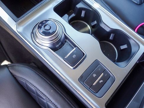 Used 2024 Ford Edge Titanium image 21