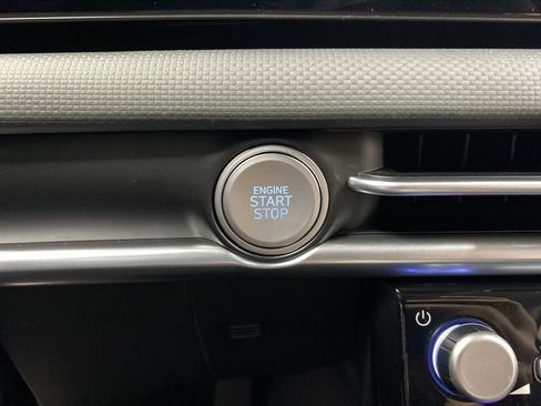 New 2026 Hyundai Tucson Blue SE image 19