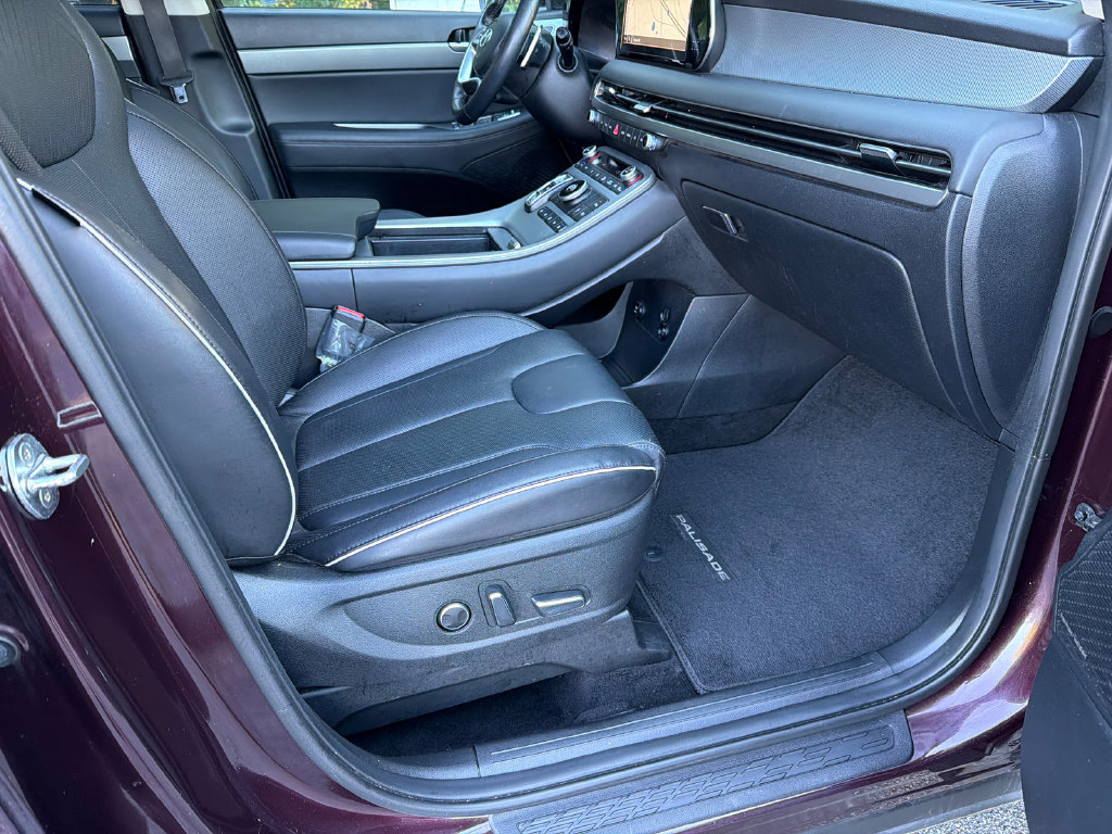 Used 2023 Hyundai Palisade SEL FWD image 13