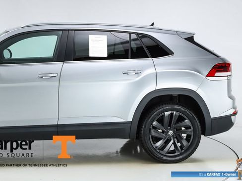 Used 2022 Volkswagen Atlas Cross Sport SE w/ Panoramic Sunroof Package FWD image 41