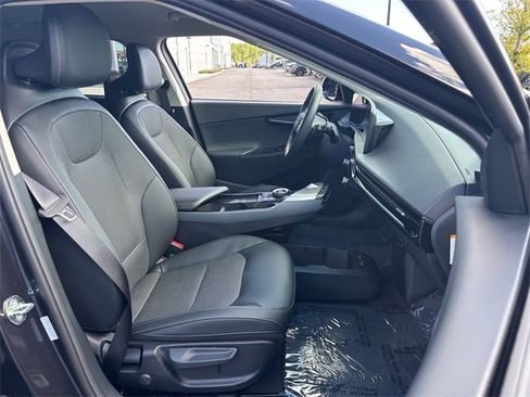 New 2025 Kia EV6 Light w/ Light LR Technology Package image 14