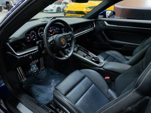 Used 2022 Porsche 911 Turbo image 21