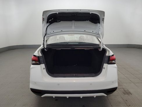 Used 2025 Nissan Versa SV FWD image 29