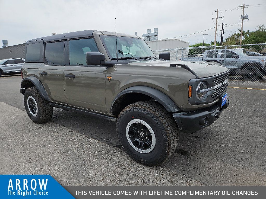 New 2026 Ford Bronco Badlands w/ Sasquatch Package AWD/4WD image 1