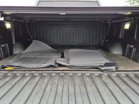 Used 2025 Toyota Tundra Limited AWD/4WD image 18
