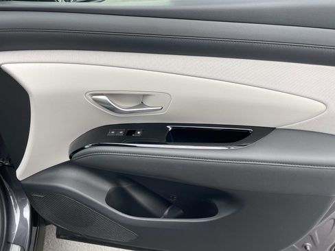 Certified 2025 Hyundai Tucson Limited image 28