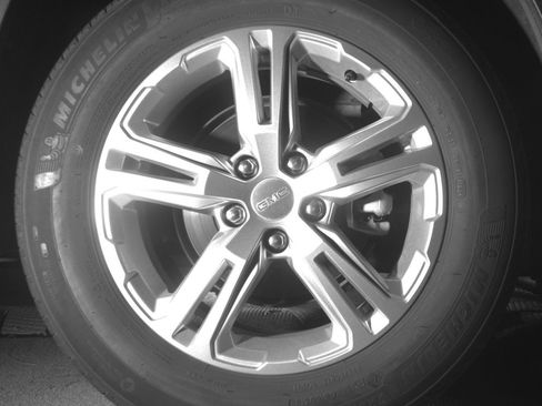 Used 2024 GMC Terrain SLE FWD image 22