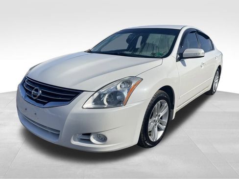 Used 2012 Nissan Altima 3.5 SR image 13