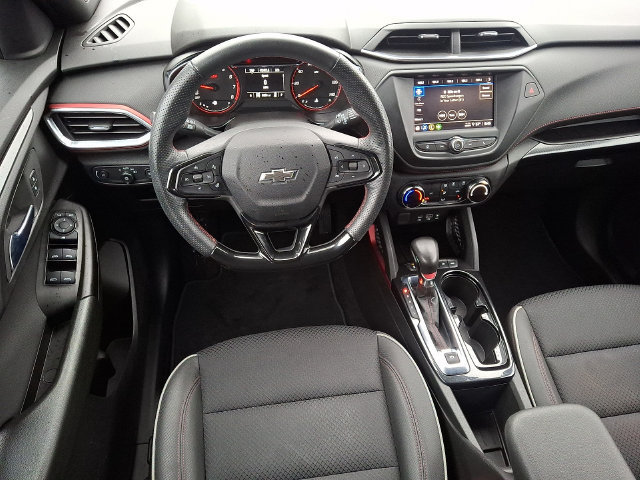 Used 2023 Chevrolet TrailBlazer RS AWD/4WD image 2