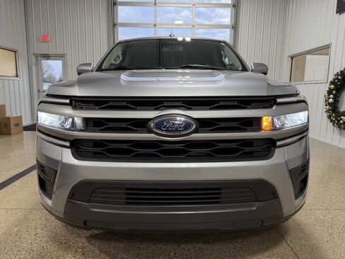 Used 2024 Ford Expedition Max XLT image 8