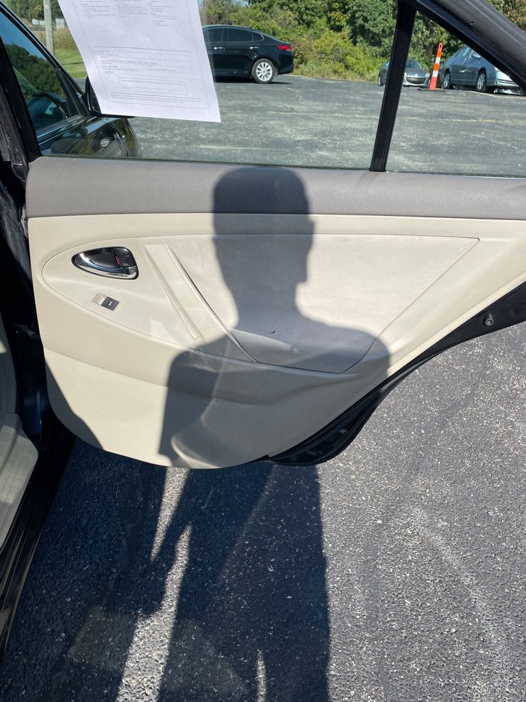Used 2010 Toyota Camry Hybrid FWD image 18