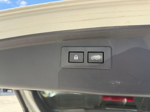Used 2024 Subaru Outback Limited AWD/4WD image 8