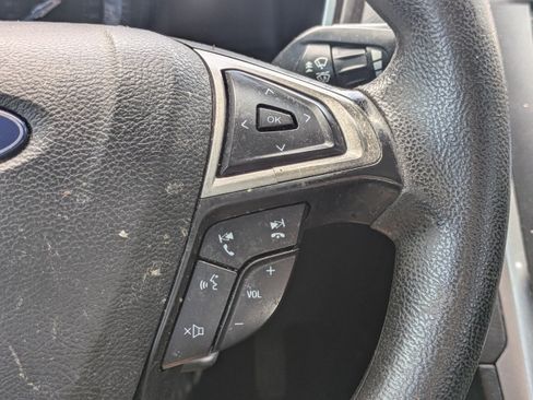 Used 2020 Ford Fusion SE FWD image 20