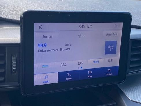 Used 2020 Ford Explorer XLT AWD/4WD image 32