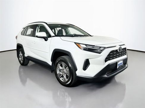 Used 2024 Toyota RAV4 XLE w/ Convenience Package AWD/4WD image 8