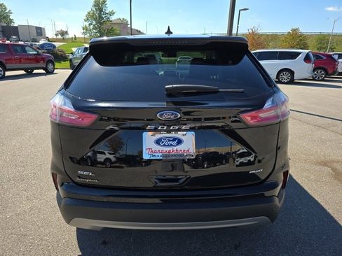 Certified 2024 Ford Edge SEL image 4