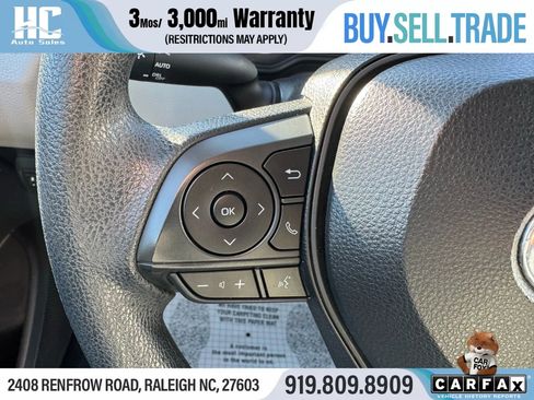 Used 2021 Toyota Corolla LE image 26