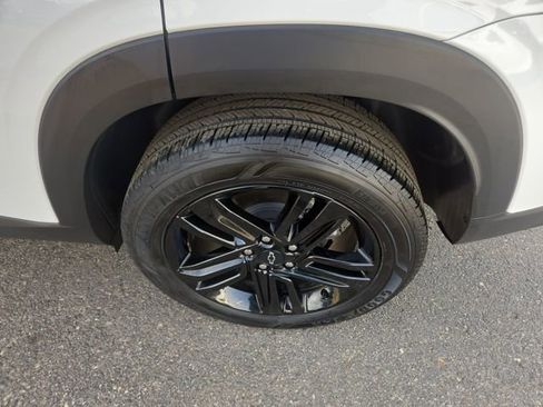 Used 2025 Chevrolet Trax ACTIV w/ Driver Confidence Package image 20