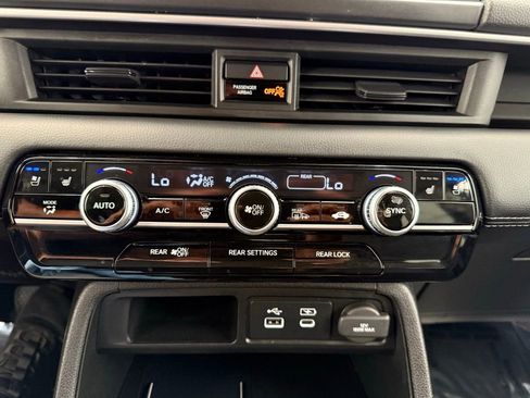 Used 2023 Honda Pilot Elite image 36