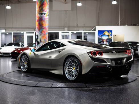 Used 2021 Ferrari F8 Tributo image 16