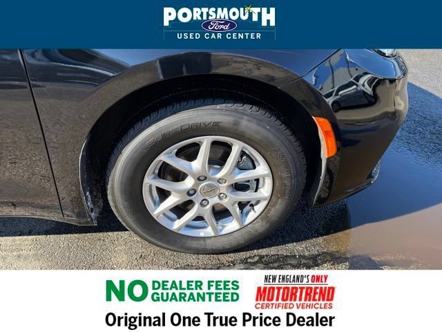 Used 2024 Chrysler Pacifica Touring-L FWD image 35