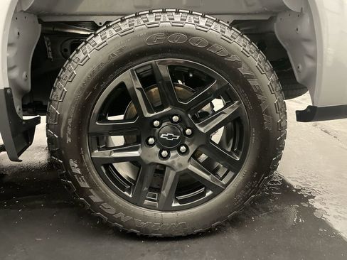Used 2025 Chevrolet Silverado 1500 Custom w/ Turbomax Blackout Package AWD/4WD image 26