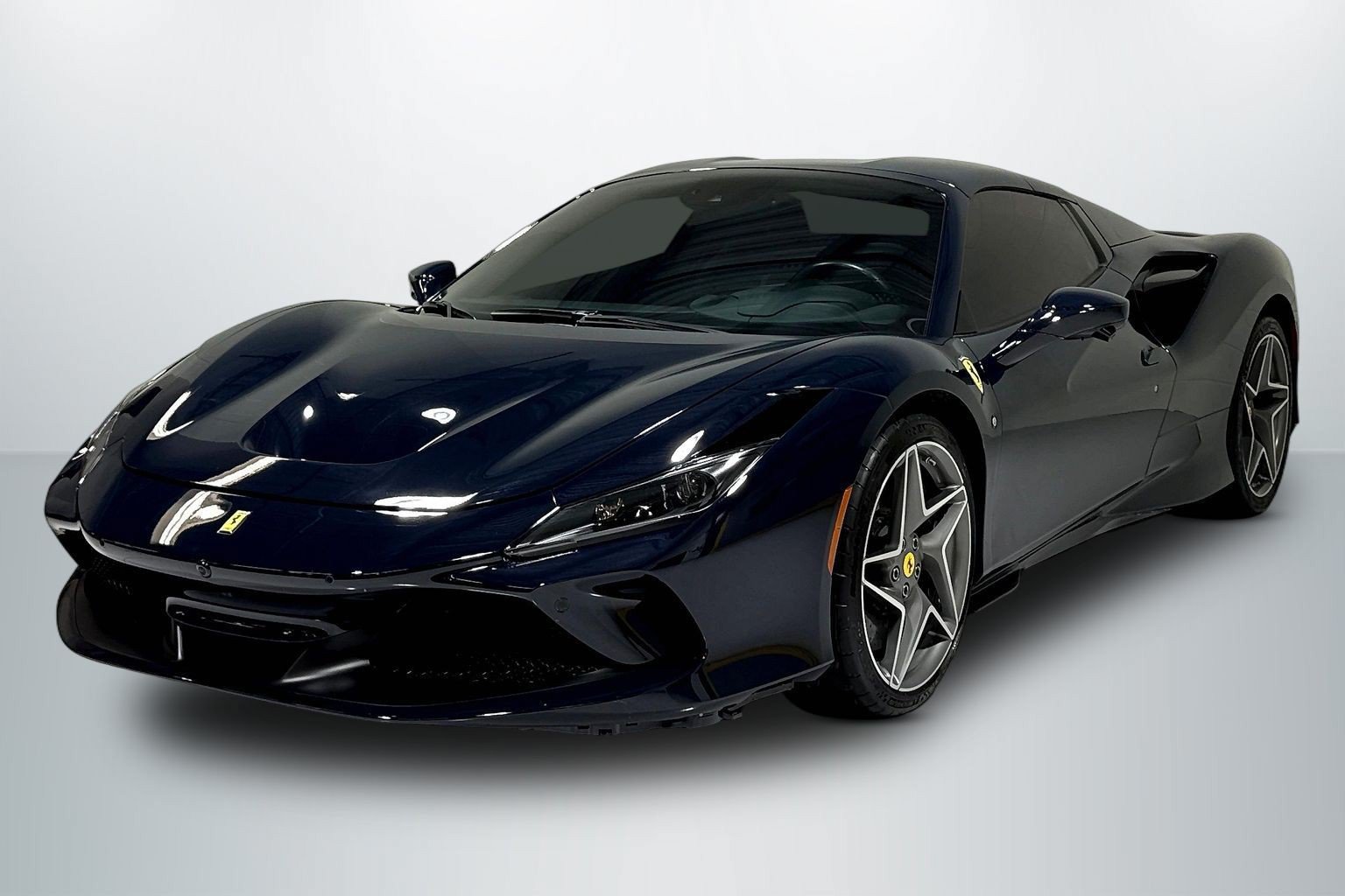 Used 2023 Ferrari F8 Spider RWD image 3
