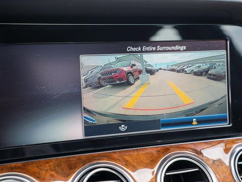 Used 2019 Mercedes-Benz E 300 4MATIC w/ Premium 1 Package image 35