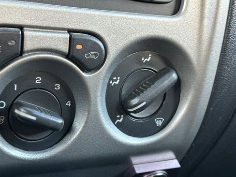 Used 2012 GMC Canyon SLE image 28