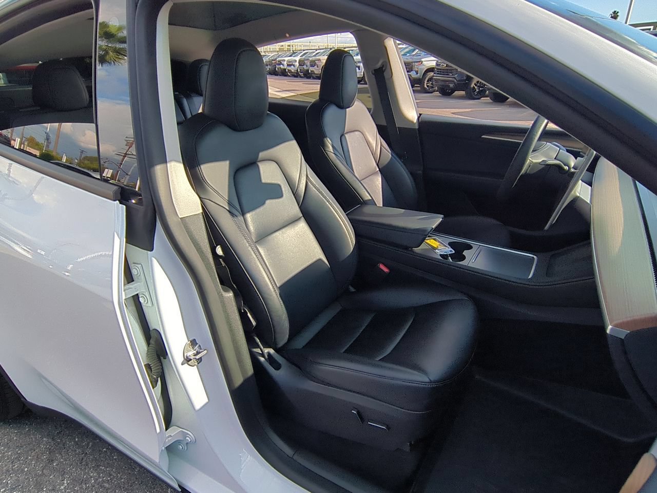 Used 2023 Tesla Model Y Long Range AWD/4WD image 27