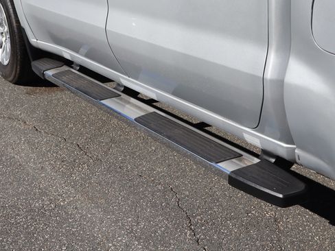 Used 2020 Chevrolet Silverado 1500 LT image 39