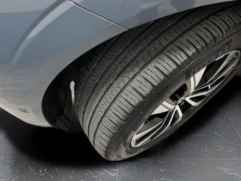 Used 2024 Volvo XC60 B5 Plus w/ Climate Package image 38