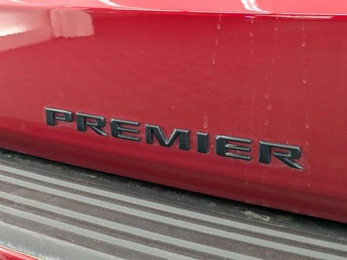 Used 2023 Chevrolet Tahoe Premier AWD/4WD image 12
