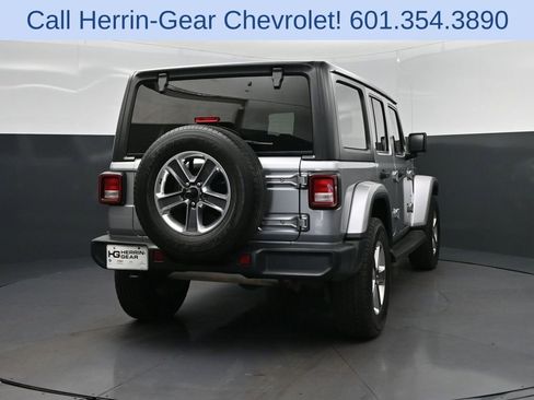 Used 2021 Jeep Wrangler Unlimited Sahara AWD/4WD image 7