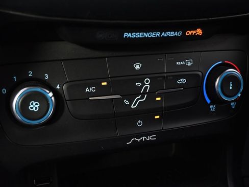 Used 2016 Ford Focus SE FWD image 31