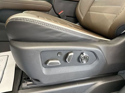 New 2026 GMC Yukon XL Denali Ultimate AWD/4WD image 23