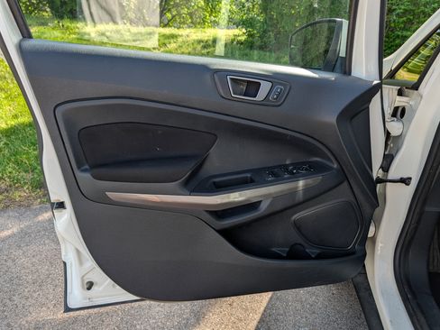 Used 2020 Ford EcoSport SE image 30