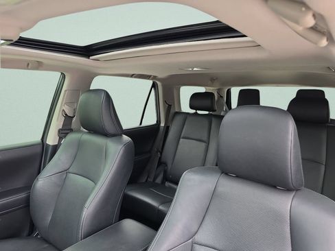 Used 2021 Toyota 4Runner Limited AWD/4WD image 28